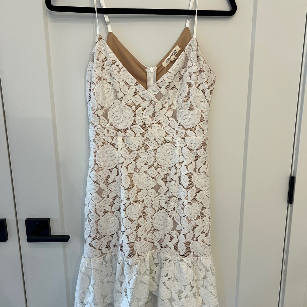 Elegant White Lace Dress